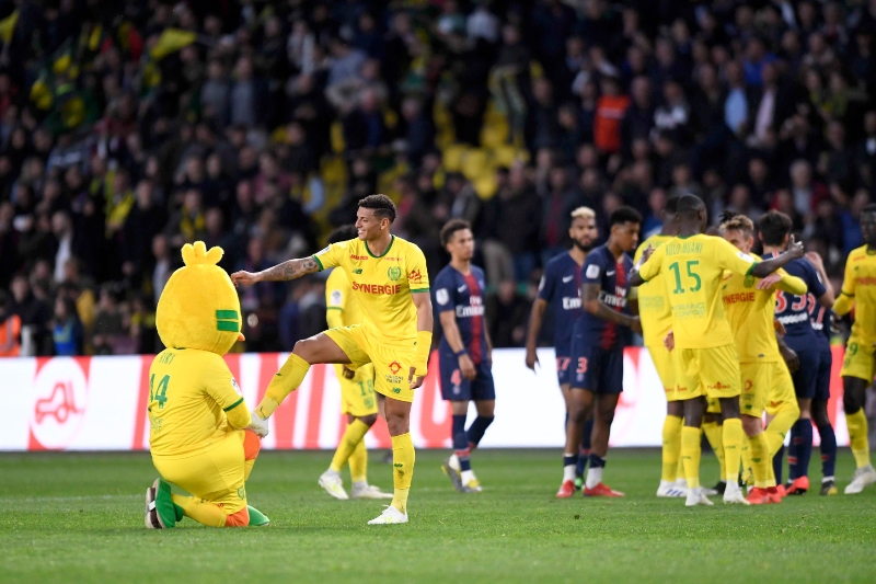 PSG  prohrál v Nantes po divoké přestřelce.
