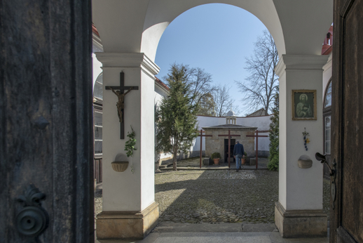 Areál kaple Božího hrobu v Mimoni na Českolipsku na snímku z 20. dubna 2019. Stavba kopie Božího hrobu podle jeruzalémského vzoru začala v roce 1665 a dokončena byla o dva roky později.