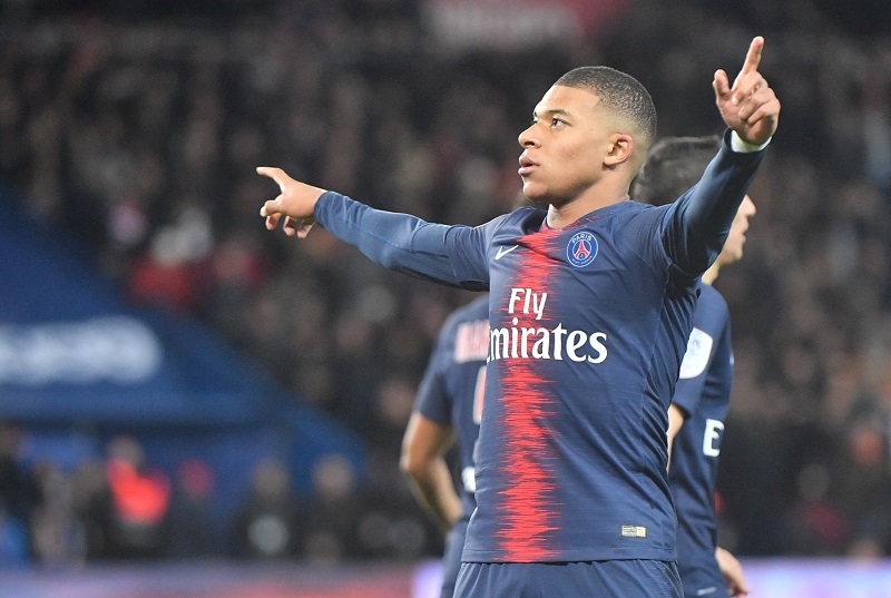 Střelec Mbappé může slavit, Pařížané ovládli francouzskou ligu.