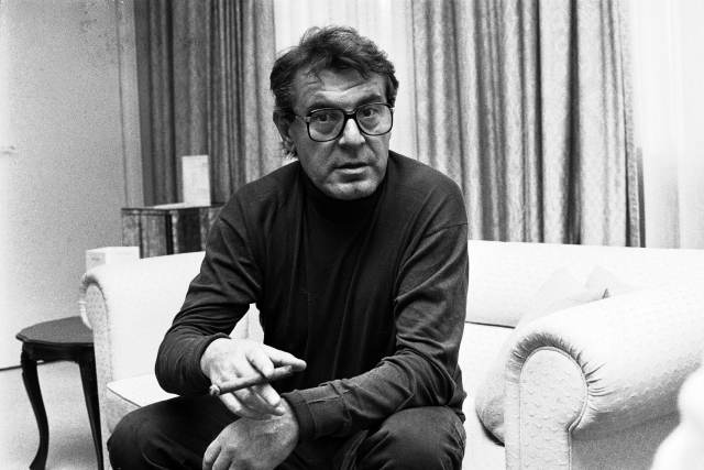 Režisér snímku Miloš Forman. 