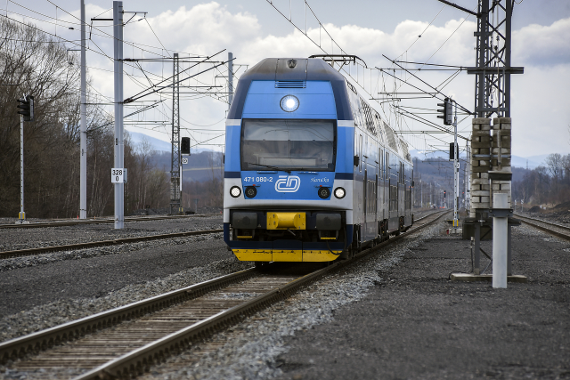 České dráhy loni přepravily 179 milionů cestujících, nejvíce za deset let.