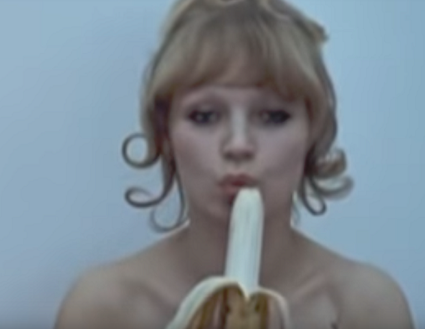 Snímek z video instalace od Natalie LL.