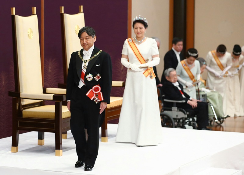 Naruhito se stal po svém otci novým japonským císařem.