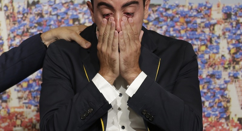 Elitní záložník Barcelony po sezoně končí! U fotbalu však zůstane.