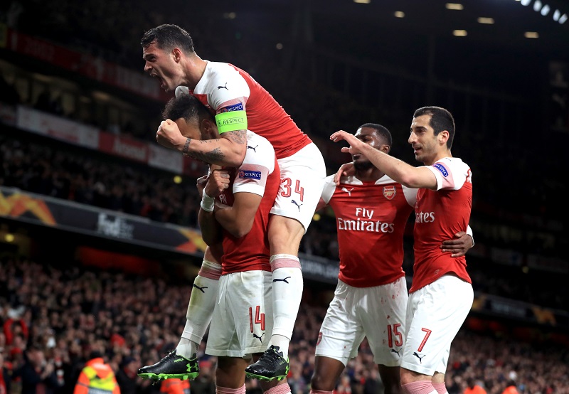 Fotbalisté Arsenalu vyhráli úvodní zápas semifinále Evropské ligy proti Valencii.