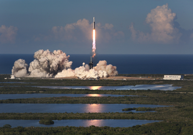 Raketa Falcon 9.
