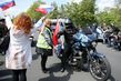 Noční vlci se na své cestě do Berlína zastavili na Olšanských hřbitovech v Praze,
