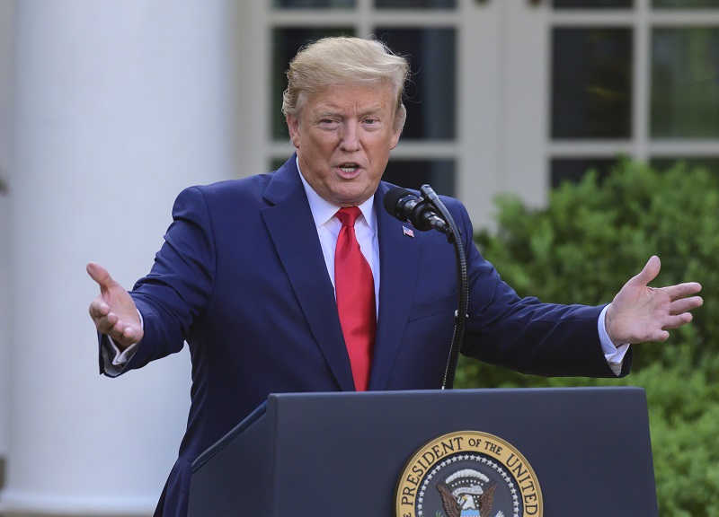 Donald Trump si stěžoval, že byl před volbami odposloucháván.