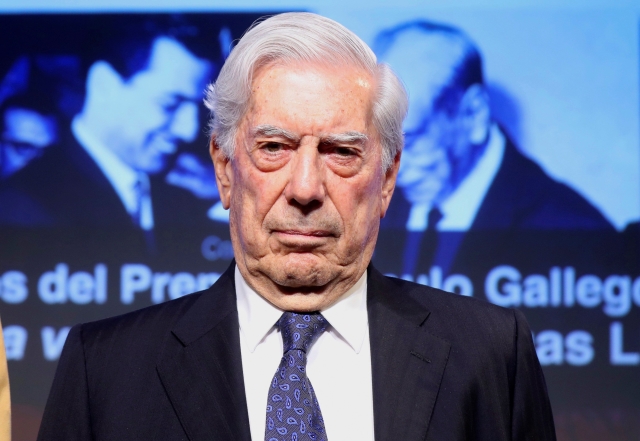 Nositel Nobelovy ceny za literaturu Mario Vargas Llosa. Nositel Nobelovy ceny za literaturu Mario Vargas Llosa.