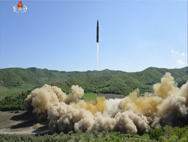 KLDR pokračuje v raketových testech. KLDR pokračuje v raketových testech.
