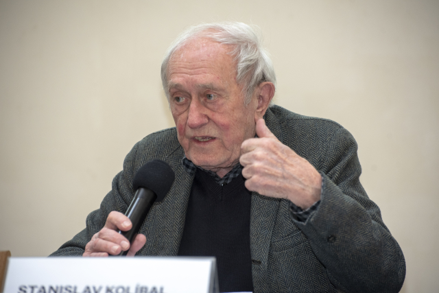 Sochař a výtvarník Stanislav Kolíbal.