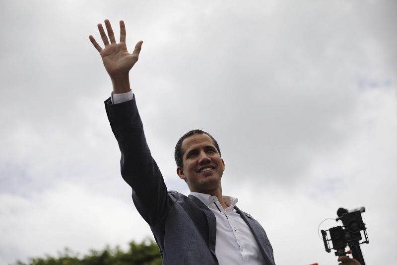 Lídr opozice Juan Guaidó se snaží svrhnout autoritářského prezidenta Nicoláse Madura. Lídr opozice Juan Guaidó se snaží svrhnout autoritářského prezidenta Nicoláse Madura.