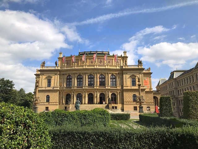 Rudolfinum v Praze.