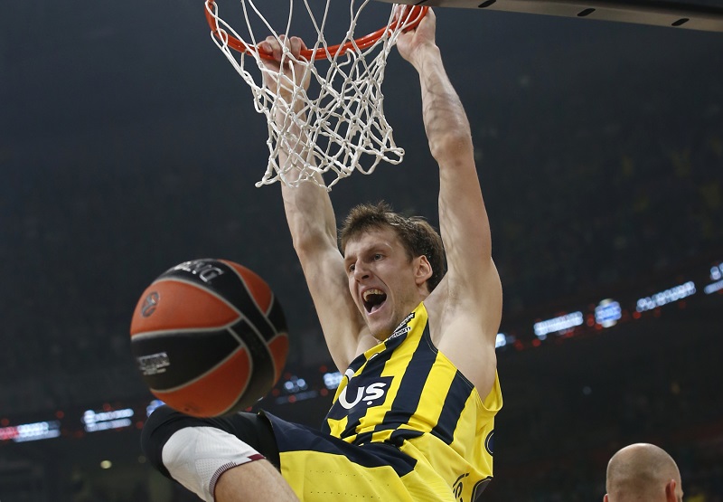 Jan Veselý se jako první Čech stal nejlepším hráčem Evropské ligy. Jan Veselý se jako první Čech stal nejlepším hráčem Evropské ligy.
