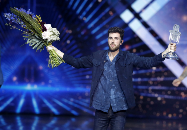 Nizozemský zpěvák Duncan Laurence. 