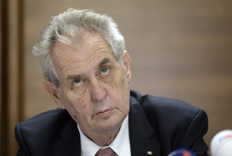 Jesenický radní Martin Lang vyhrožoval prezidentu Zemanovi (na snímku) smrtí.