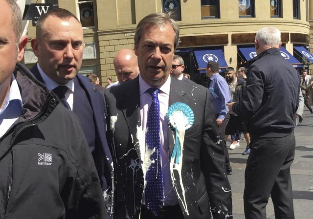 Britský protiunijní politik Nigel Farage.