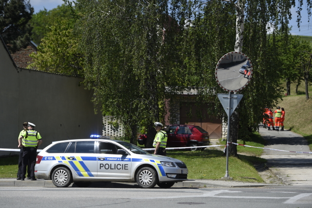 V Dražůvkách na Hodonínsku se 24. května 2019 střílelo, pachatel byl zabarikádovaný v domě.