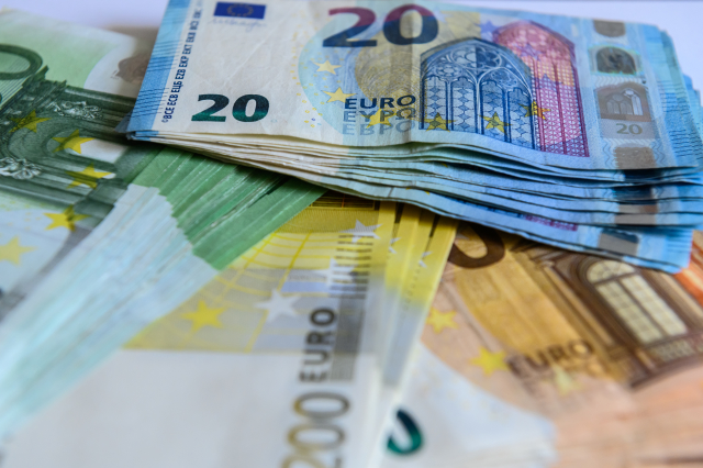Euro bankovky.