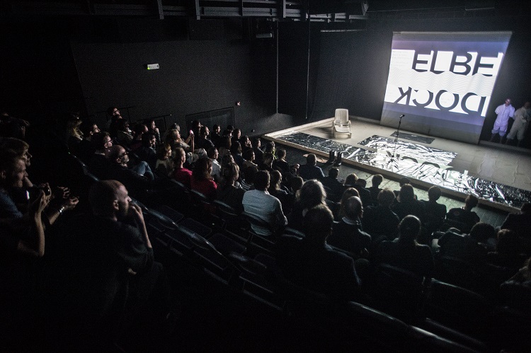 Začal mezinárodní festival dokumentárních filmů ELBE DOCK.