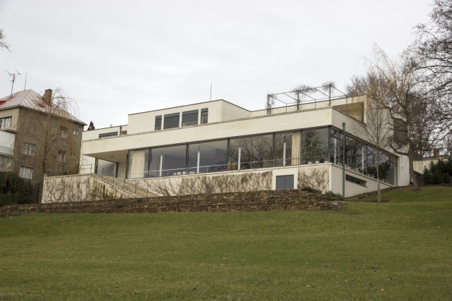 Vila Tugendhat v Brně je ojedinělým funkcionalistickým dílem německého architekta Ludwiga Miese van der Rohe.