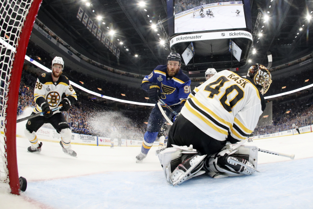 Hokejisté St. Louis porazili Boston 4:2 a srovnali sérii na 2:2.