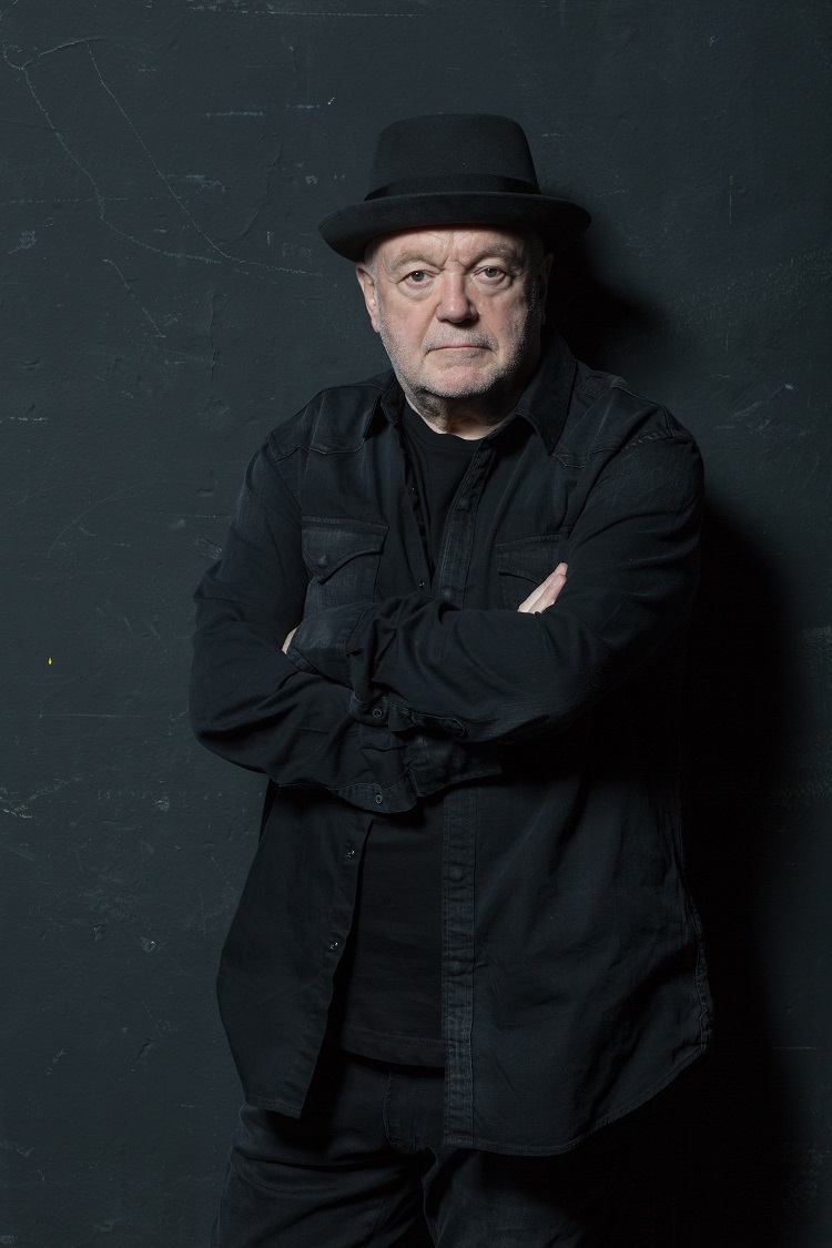 Peter Lipa.