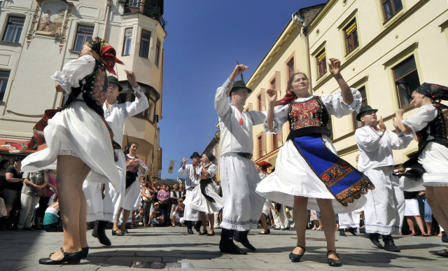 Folklorní soubor z Rumunska.