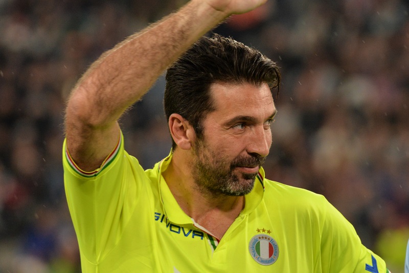 Buffon nechce pokračovat v PSG. Zda bude pokračovat v Itálii nebo ne, se ještě neví.