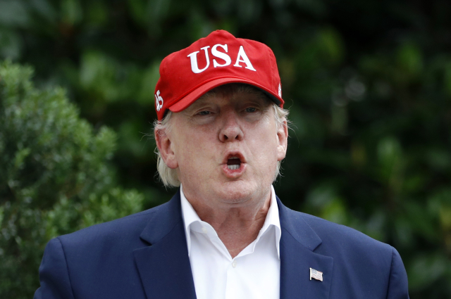 NASA by své úsilí měla směřovat k cestě na Mars, myslí si Donald Trump.