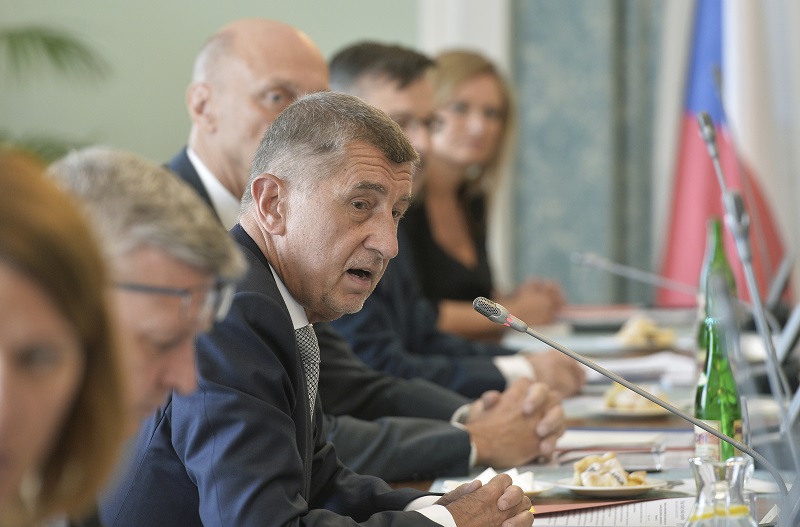 Nebudeme jako Slováci, kteří po demonstracích měnili vládu, uvedl Andrej Babiš.