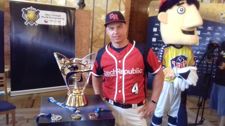Kapitán softbalové reprezentace David Mertl.