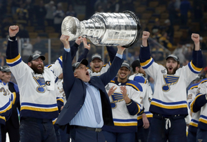 St. Louis vyhrálo v Bostonu 4:1 a poprvé získalo Stanleyův pohár.