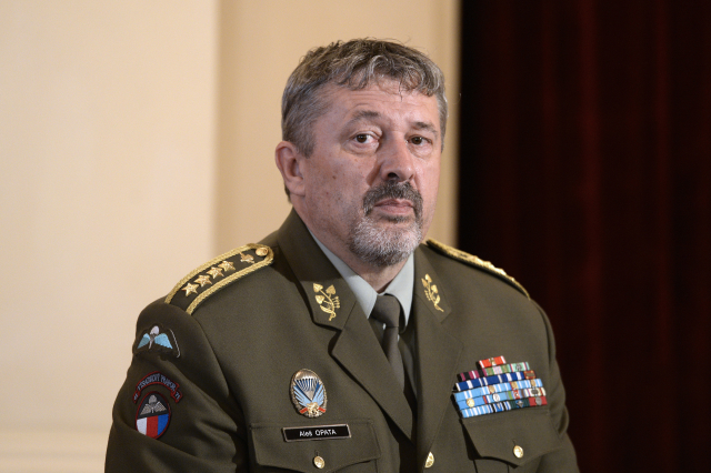 Náčelník Generálního štábu Armády ČR Aleš Opata vystoupil 13. června 2019 v Praze na Žofínském fóru.