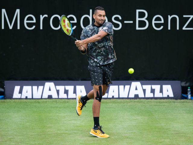 Australský tenista Nick Kyrgios na turnaji ve Stuttgartu.