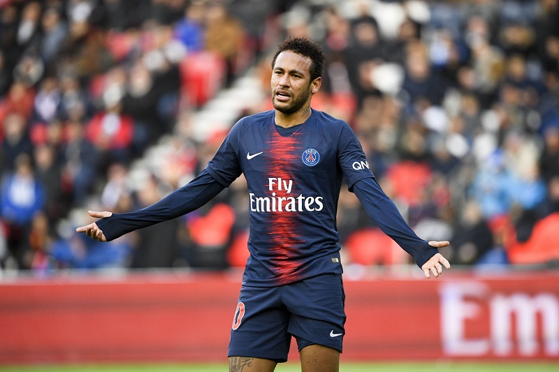 Neymara v PSG sráží disciplinární problémy.