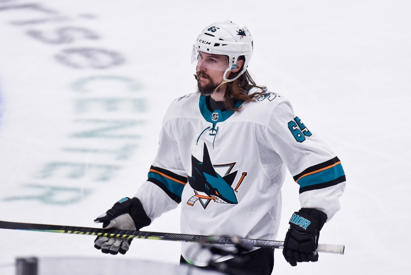 Erik Karlsson se stane jedním z nejlépe placených hráčů v zámoří.