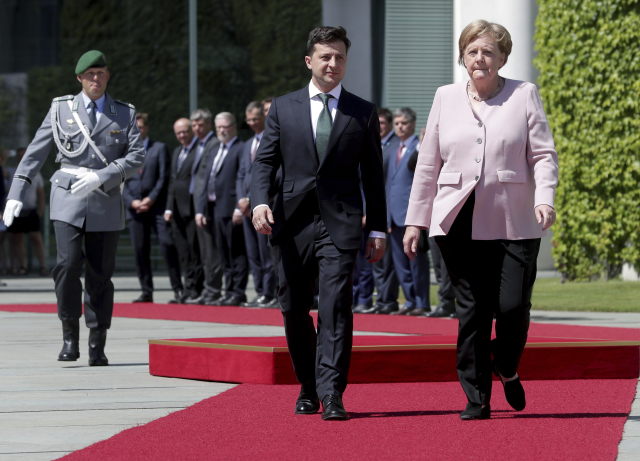 Angela Merkelová a Volodymyr Zelenskyj.