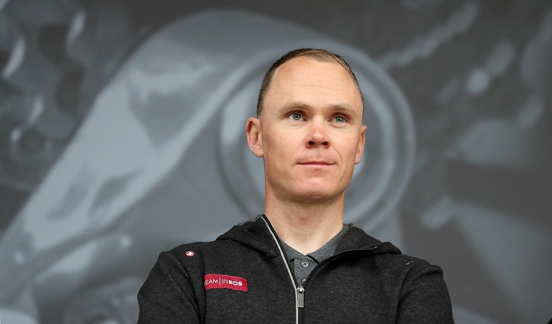 Cyklista Chris Froome leží v současné době v nemocnici, při tréninku na kole narazil do zdi.