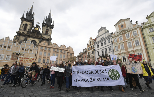 Stávka studentů za lepší ochranu klimatu a snižování emisí se konala 3. května 2019 v centru Prahy.
