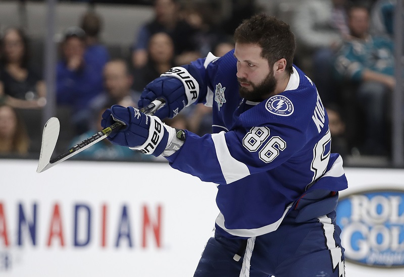 Rus Nikita Kučerov se stal nejužitečnějším hráčem uplynulé sezony NHL.