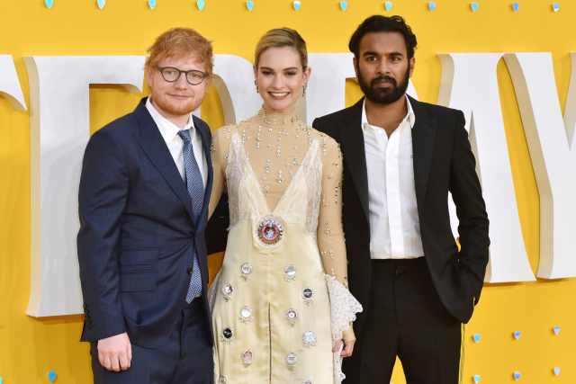 Premiéra filmu Yesterday, zleva Ed Sheeran, Lily Jamesová a Himesh Patel.