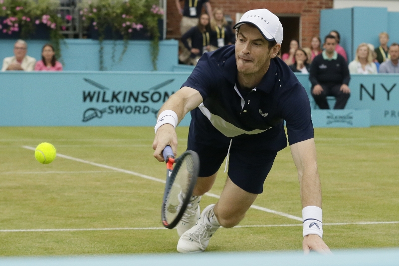 Andy Murray slavil při návratu na kurty triumf ve čtyřhře. Pomýšlí už na singla.