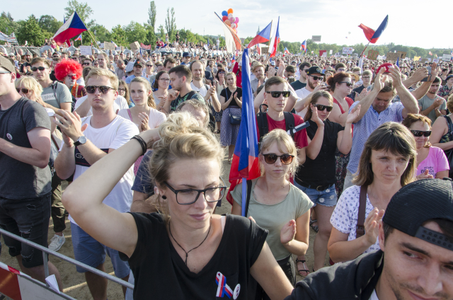 Demonstrace za nezávislost justice a lepší vládu, kterou uspořádala 23. června 2019 v Praze iniciativa Milion chvilek pro demokracii.