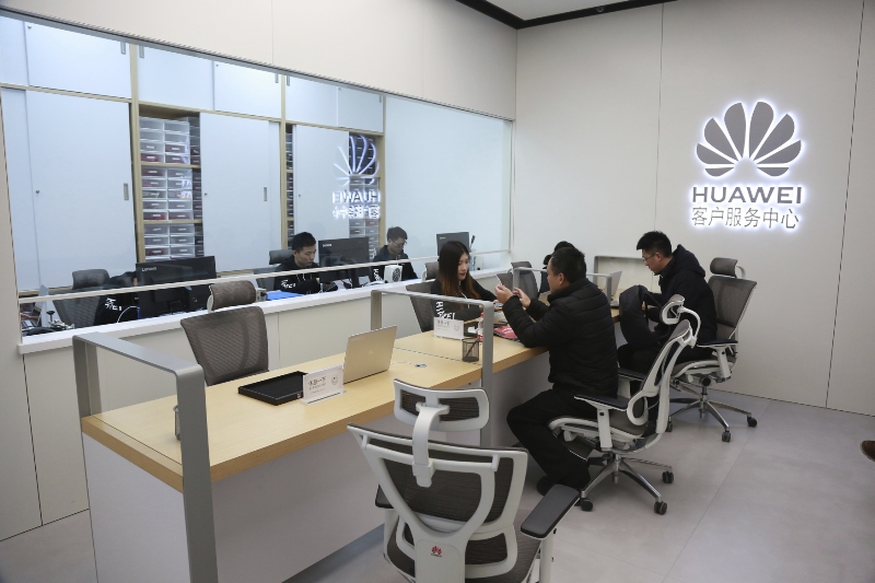 Zaměstnanci Huawei spolupracovali s armádou.