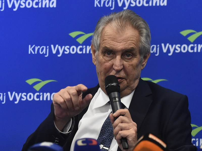 Miloš Zeman přestane komunikovat s ČSSD, pokud na něj strana podá kompetenční žalobu.