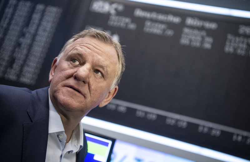 Akcie Tratonu klesly za první den o 36 haléřů euro.