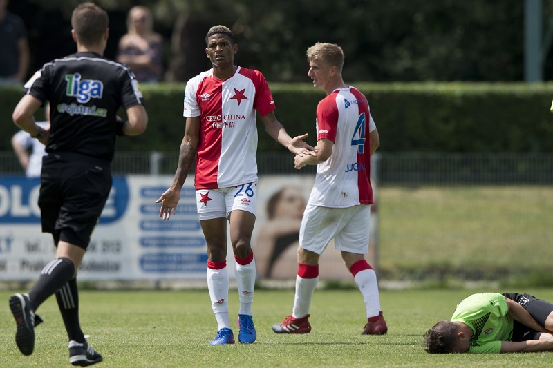 V bude novou posilou Příbrami, kam přestoupit z pražské Slavie. V bude novou posilou Příbrami, kam přestoupit z pražské Slavie.