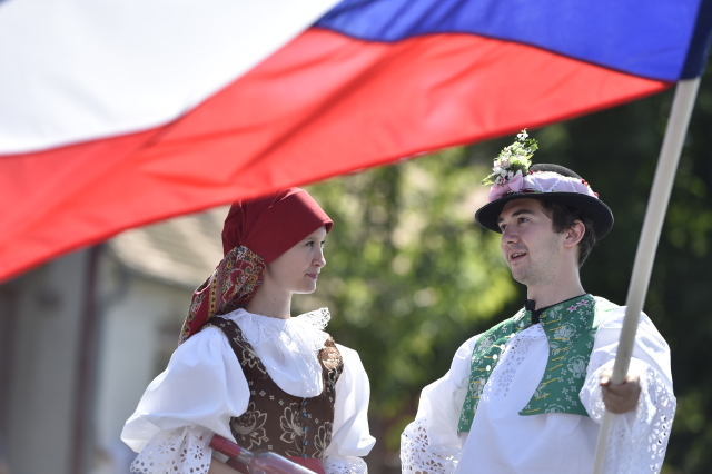 Snímek z Mezinárodního folklorního festivalu Strážnice.