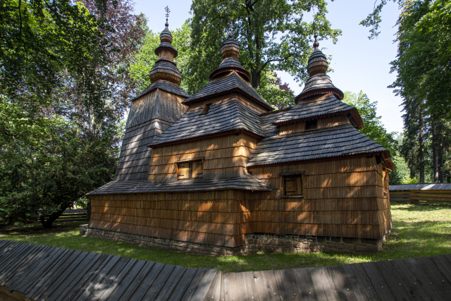 Dřevěný kostel sv. Mikuláše v Hradci Králové.